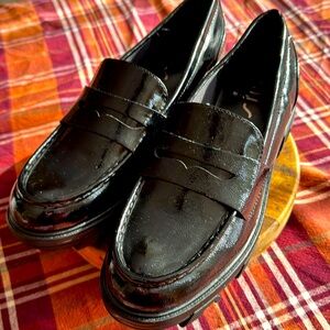 UNISA Black patent leather loafers
